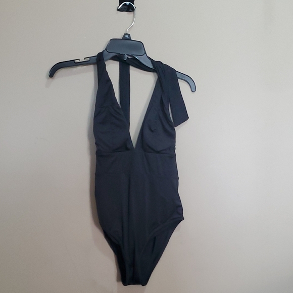 Cupshe Other - Cupshe Black Halter One-Piece Swimsuit Size Small